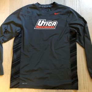 Utica College Size Large Long Sleeve Gray Shirt